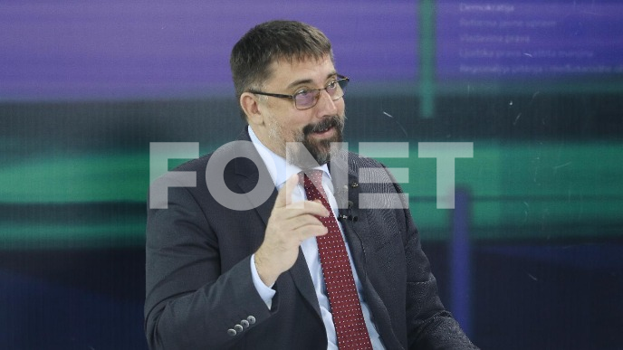 Režim sanja diktaturu